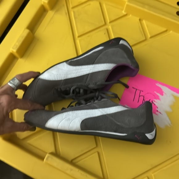 Puma sneakers grey and purple like new size 8.5 - Picture 12 of 12